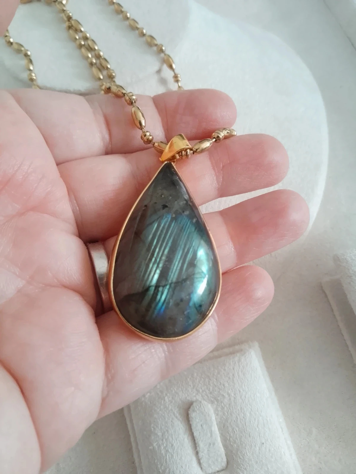 Natural Stone Labradorite Necklace with Set Stone – photo 2